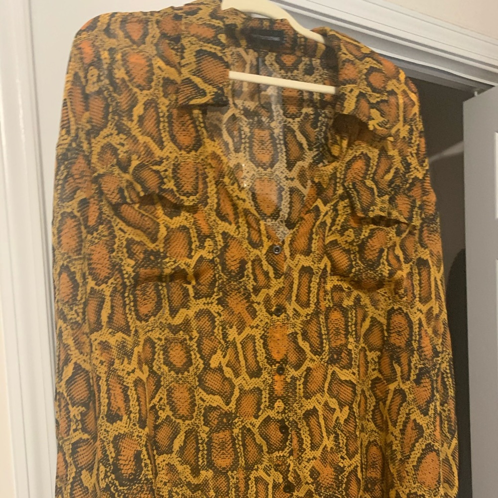2x animal print top